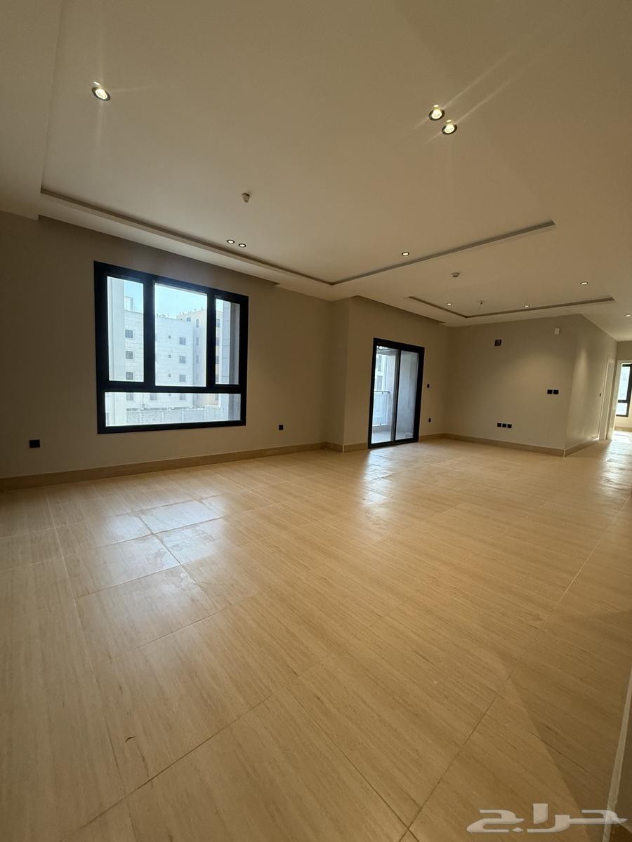 3 bedroom apartment in Al Hamra, Eastern Province 5