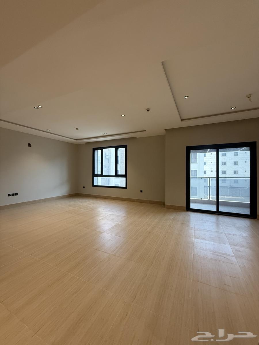 3 bedroom apartment in Al Hamra, Eastern Province 12