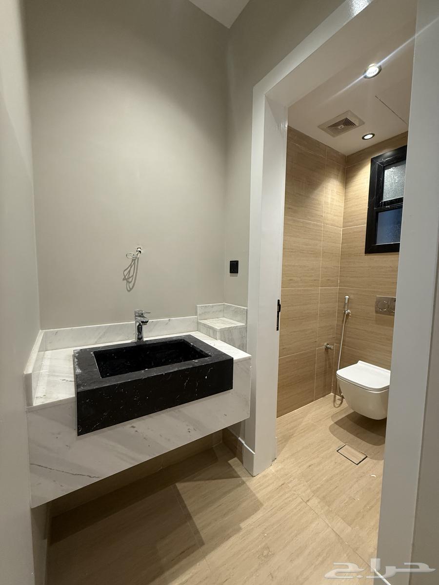 3 bedroom apartment in Al Hamra, Eastern Province 4