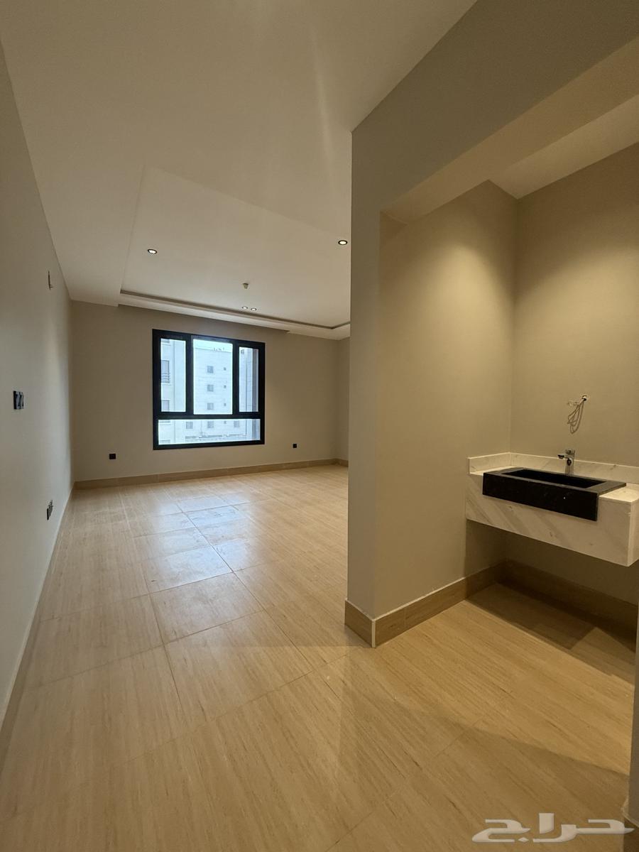 3 bedroom apartment in Al Hamra, Eastern Province 3