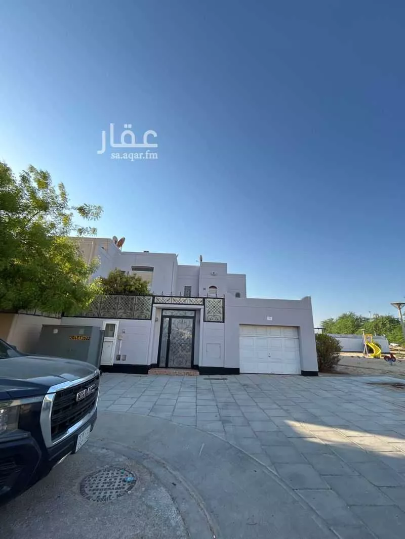 فيلا 4 غرف في الفاروق، مدينة الجبيل الصناعية 2