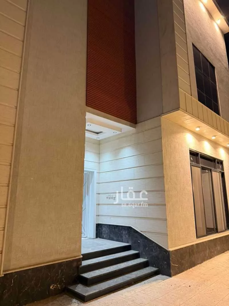 6 bedroom floor in Qalat Makhit 12