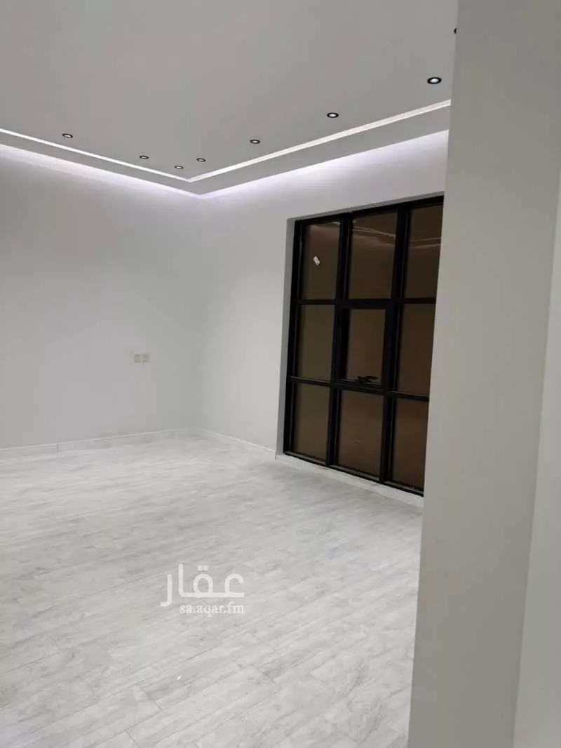 6 bedroom floor in Qalat Makhit 19