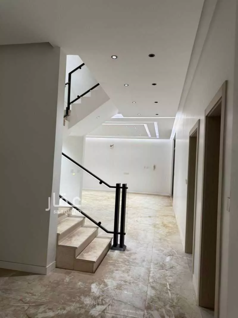 6 bedroom floor in Qalat Makhit 4
