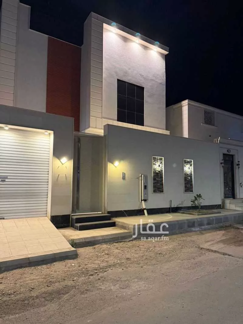 6 bedroom floor in Qalat Makhit 7