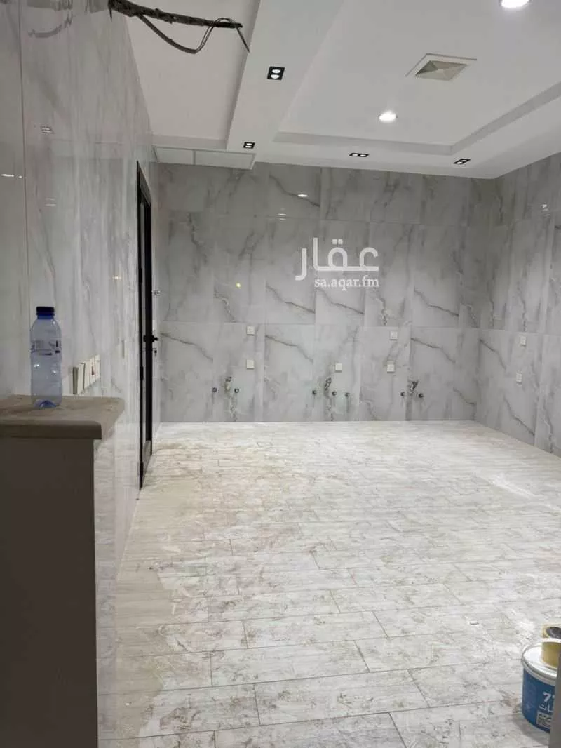 6 bedroom floor in Qalat Makhit 8