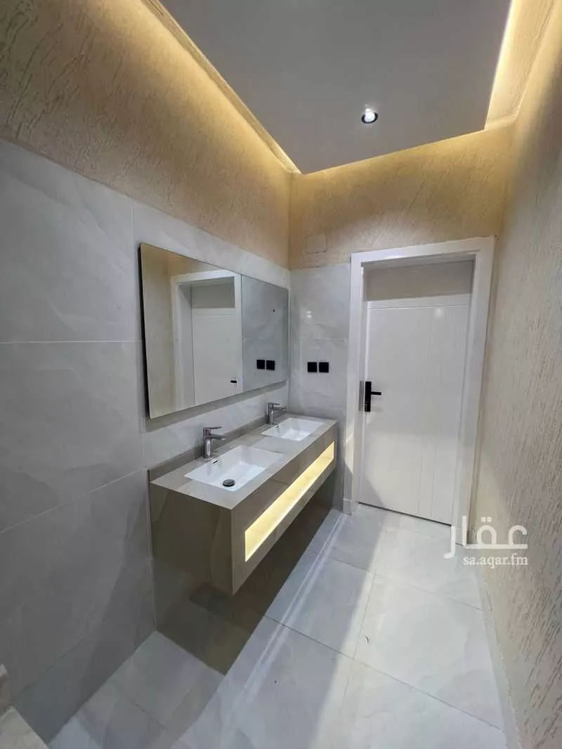 6 bedroom floor in Abu Markha 4