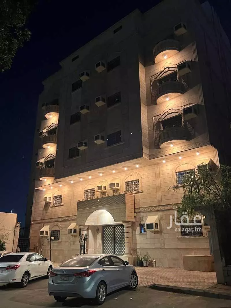 عمارة 663 م² في الحمراء و ام الجود 8