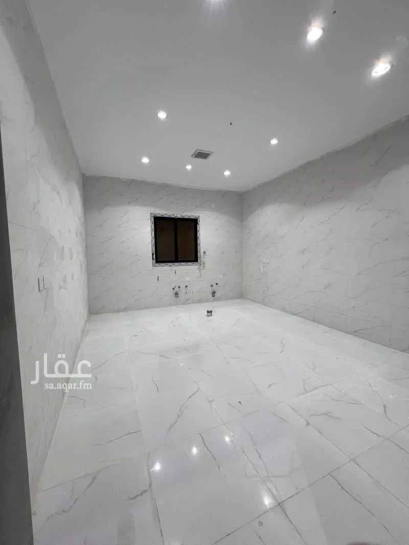 عمارة 500 م² في المطار 16