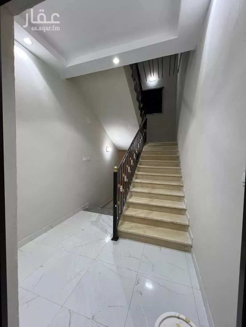 عمارة 500 م² في المطار 23