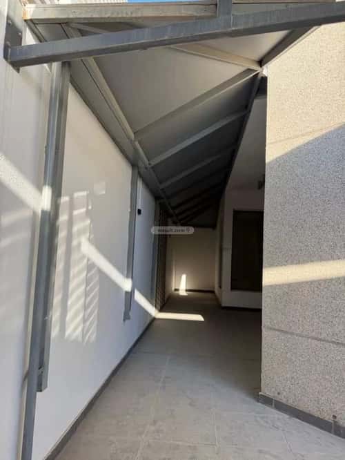 5 bedroom villa in Al Aridh 4
