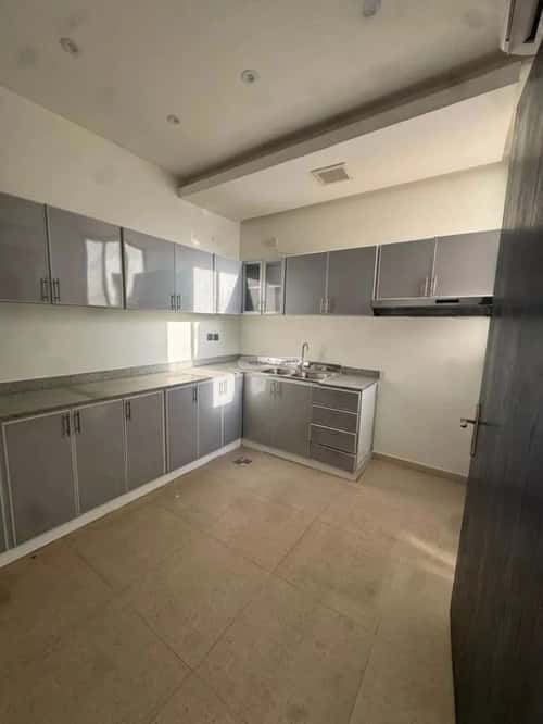 5 bedroom villa in Al Aridh 11