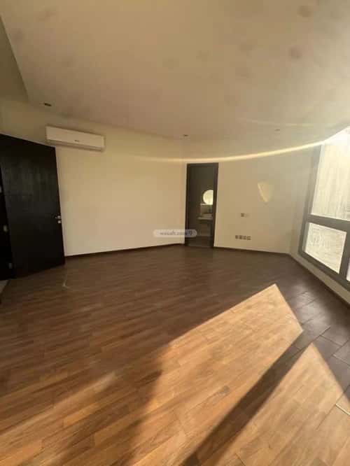 5 bedroom villa in Al Aridh 6