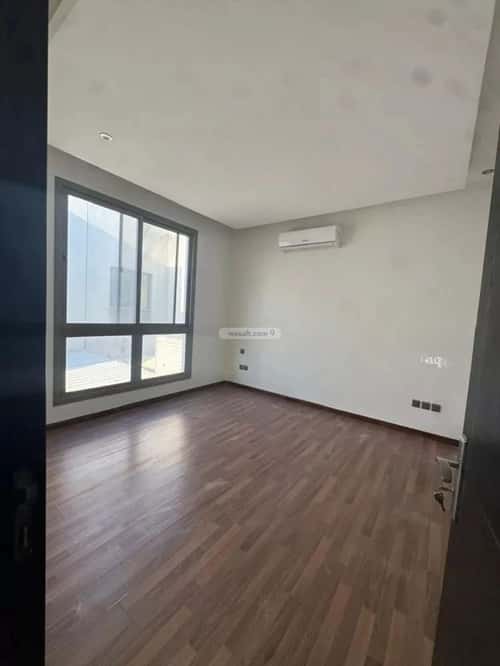 5 bedroom villa in Al Aridh 8