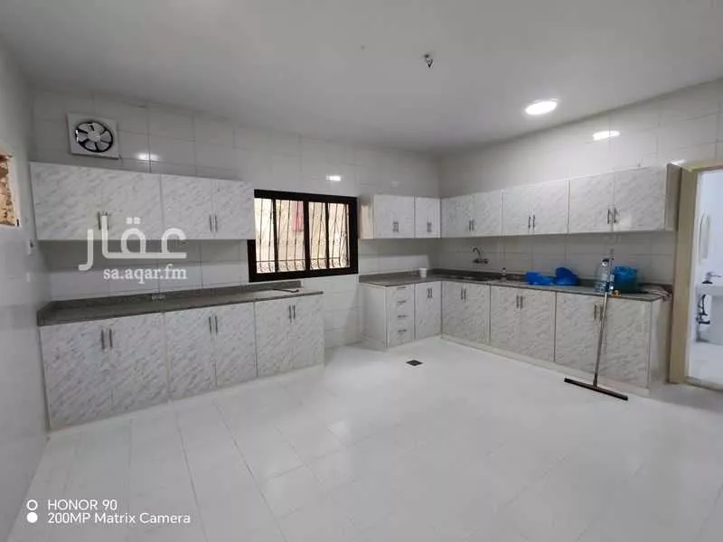 6 bedroom building in Al Safa, Jeddah 7