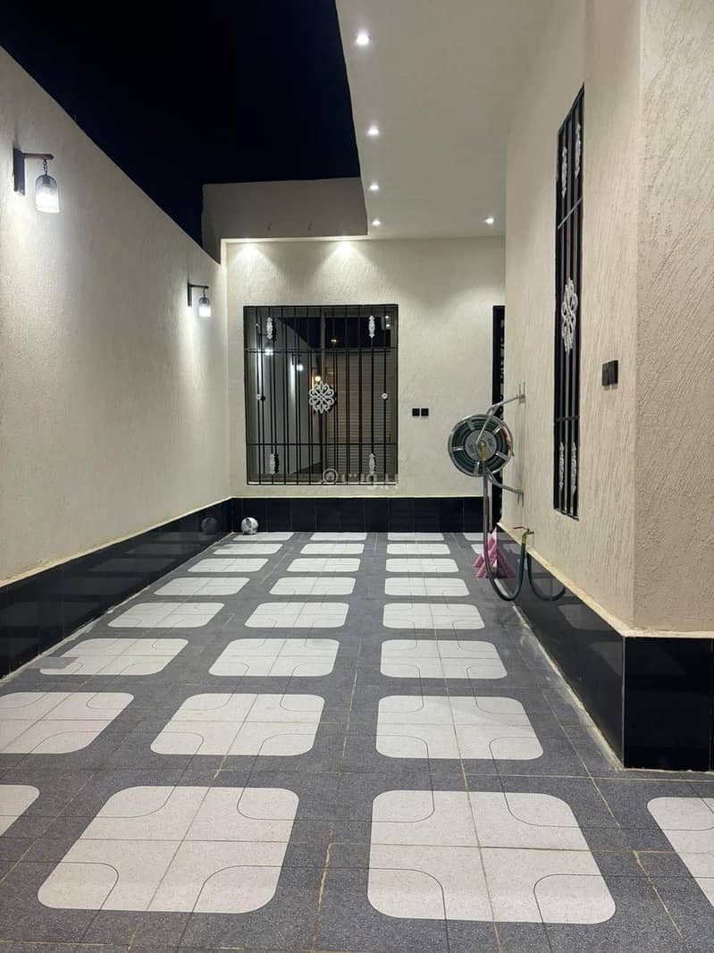 5 bedroom villa in Al Uraija Al Wusta, Riyadh 11