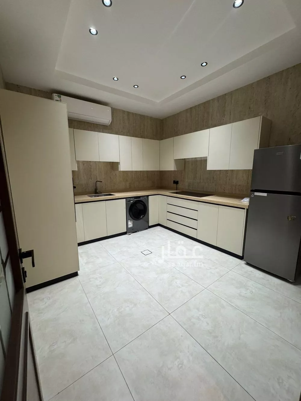 3 bedroom apartment in Hajar 9