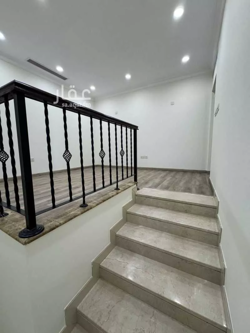 3 bedroom apartment in Al Qusur 11