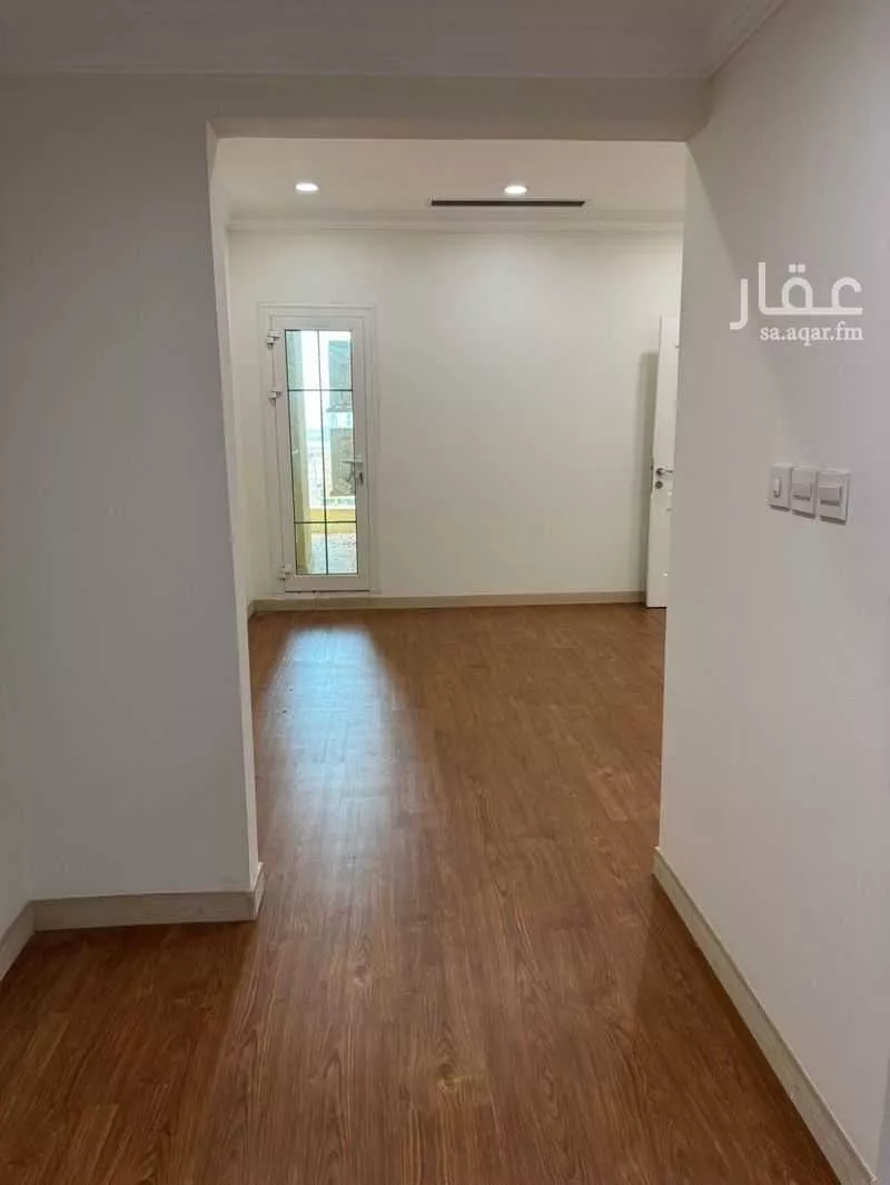 3 bedroom apartment in Al Qusur 15