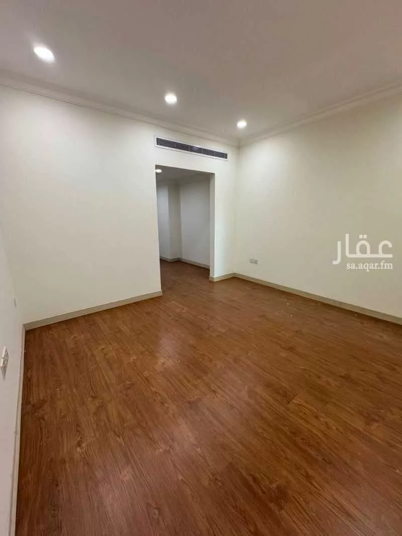 3 bedroom apartment in Al Qusur 16