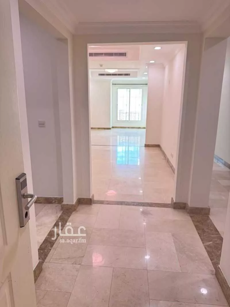 3 bedroom apartment in Al Qusur 5