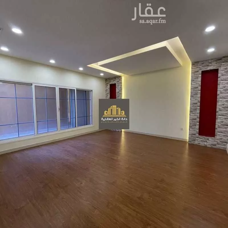 3 bedroom apartment in Al Qusur 12