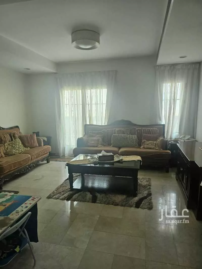 3 bedroom apartment in Al Qusur 2
