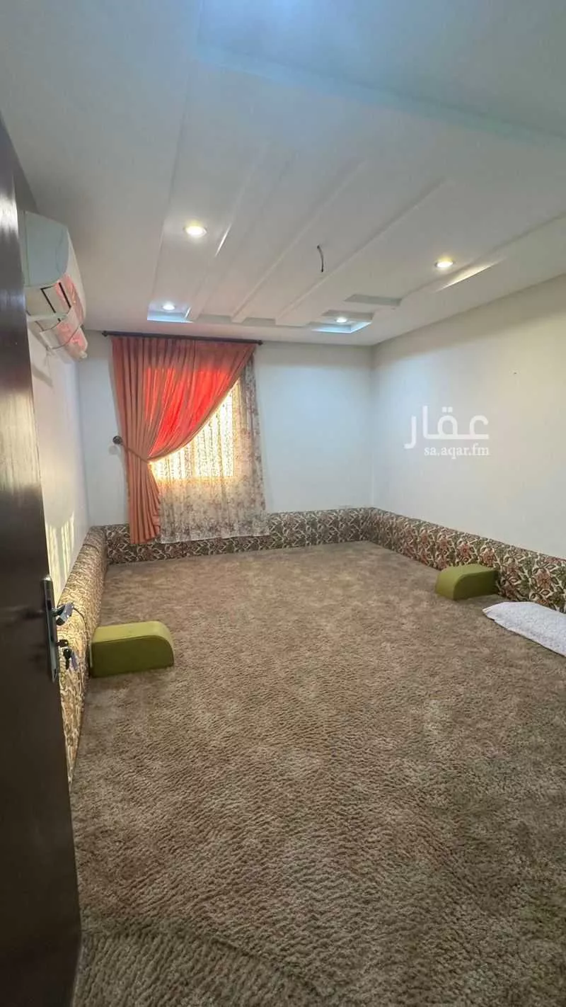3 bedroom apartment in Al Qusur 12