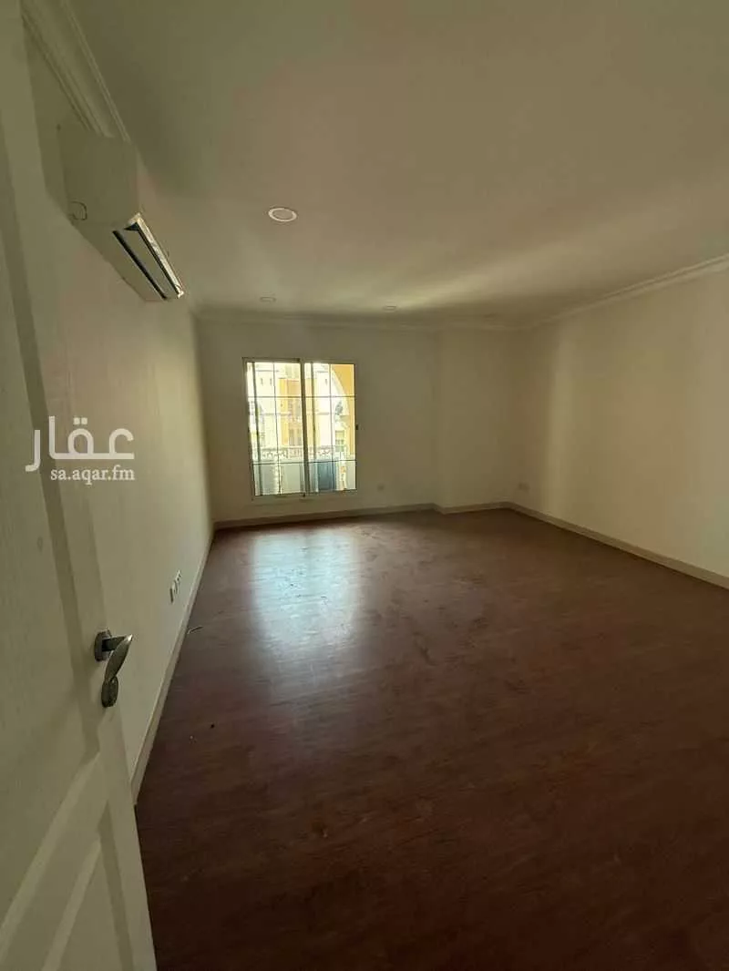 3 bedroom apartment in Al Qusur 14