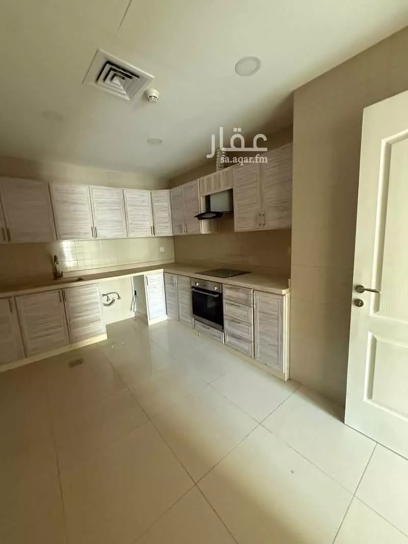 3 bedroom apartment in Al Qusur 21