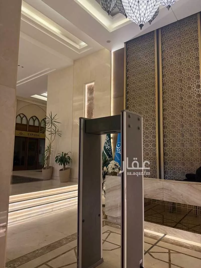 3 bedroom apartment in Al Qusur 4