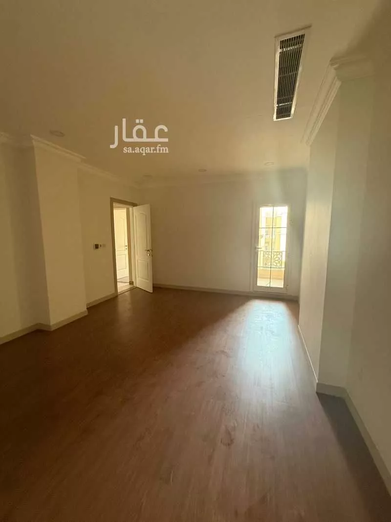 3 bedroom apartment in Al Qusur 10