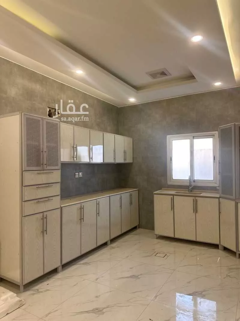 4 bedroom apartment in Dahiat King Fahd, Eastern Province 5
