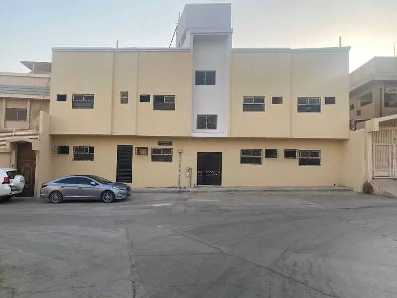 32 bedroom building in Al Yamamah, Riyadh