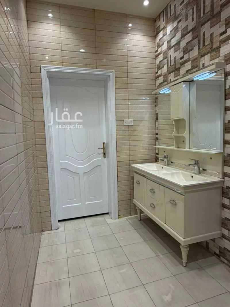 4 bedroom apartment in Abu Burayqa, Madinah 4