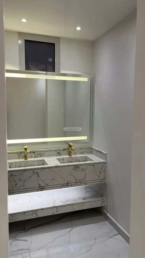 8 bedroom villa in Al Aridh 5