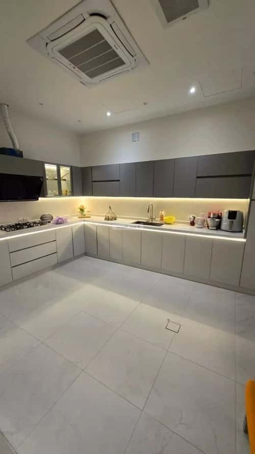 8 bedroom villa in Al Aridh 7