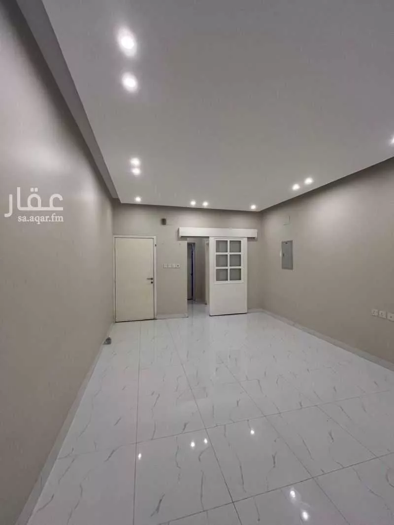 شقة في المطار