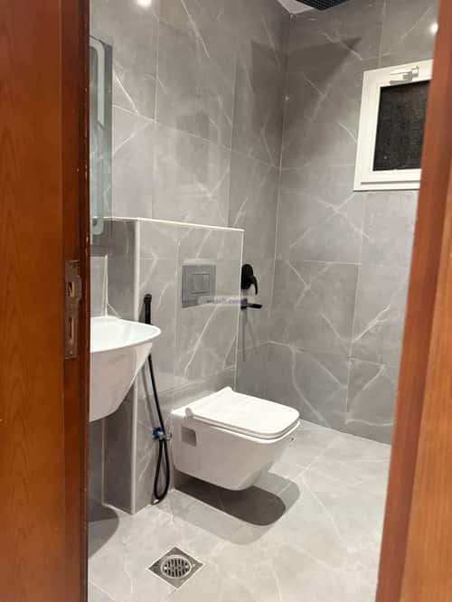 5 bedroom apartment in Mukhtat Al Musa, Jeddah 3