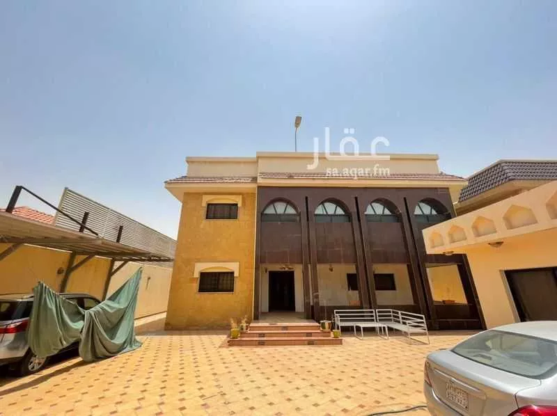 5 bedroom villa in Al Rabwa, Riyadh 3