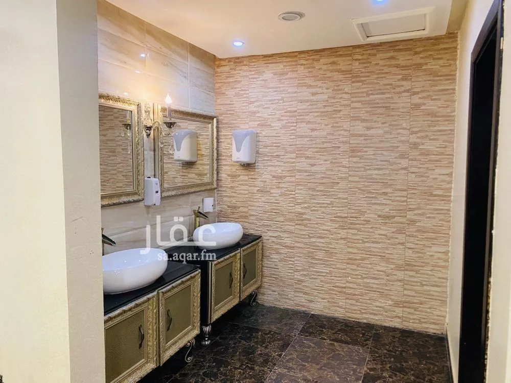 5 bedroom villa in King Faisal, Riyadh 28