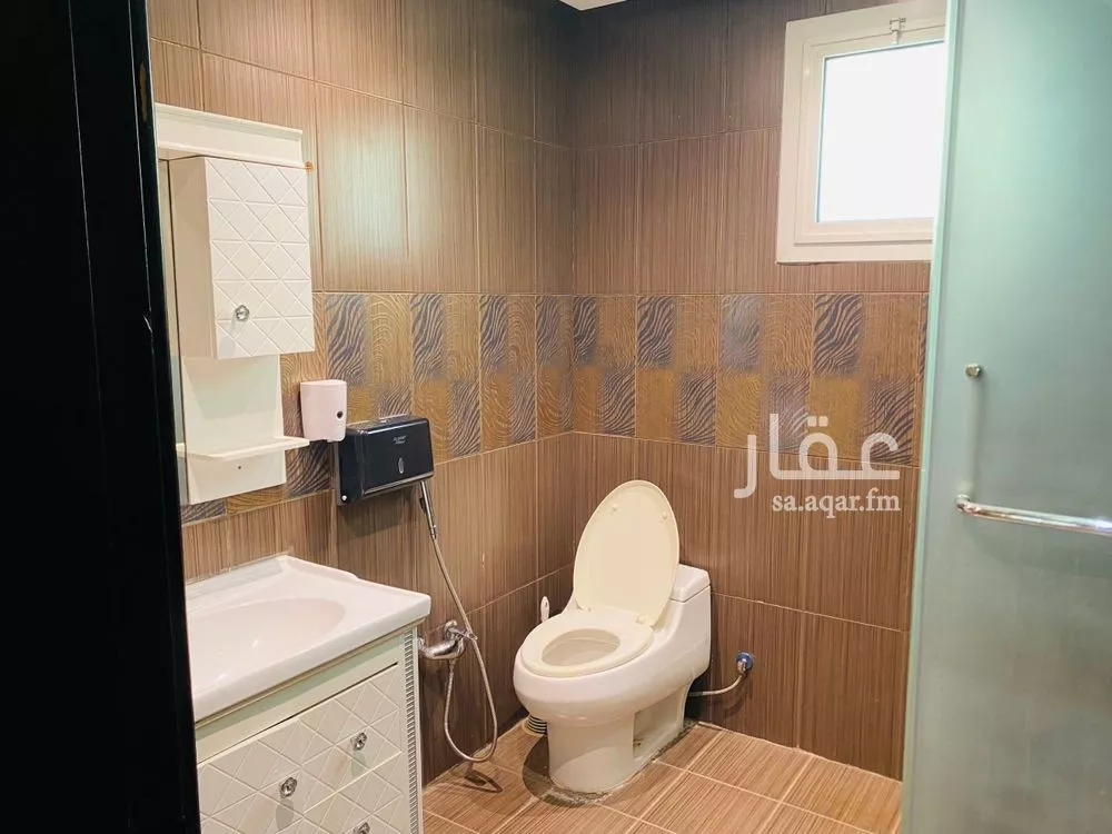 5 bedroom villa in King Faisal, Riyadh 25