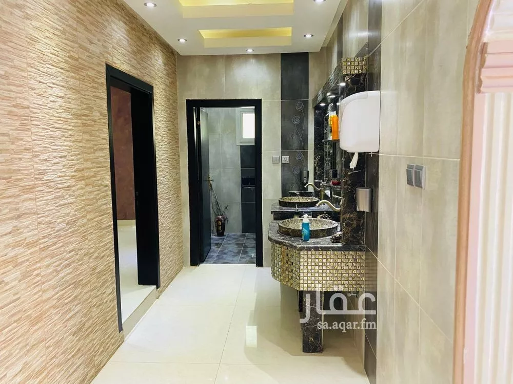 5 bedroom villa in King Faisal, Riyadh 14