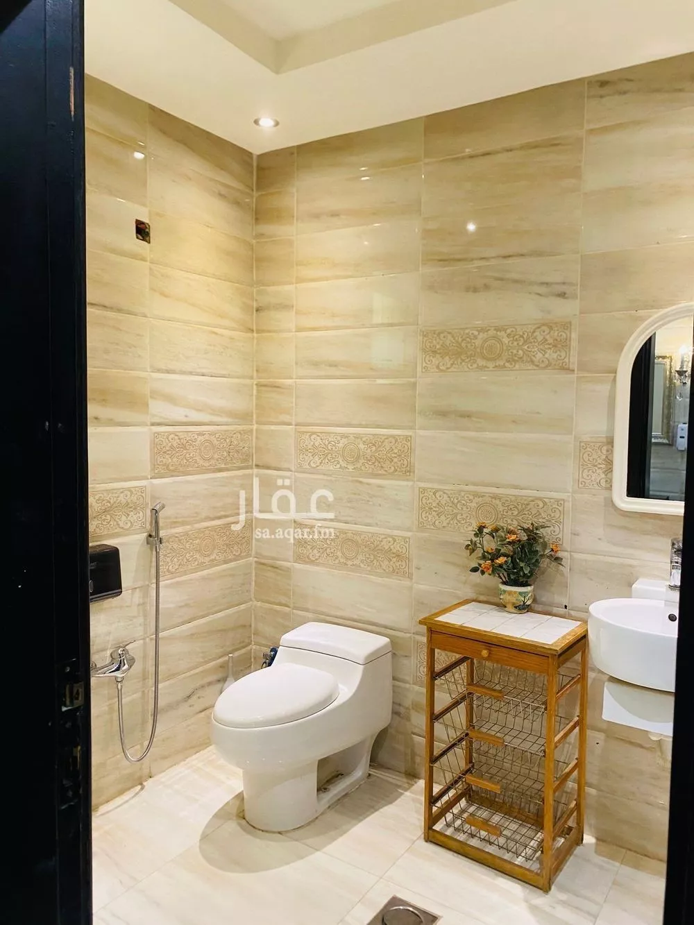 5 bedroom villa in King Faisal, Riyadh 23