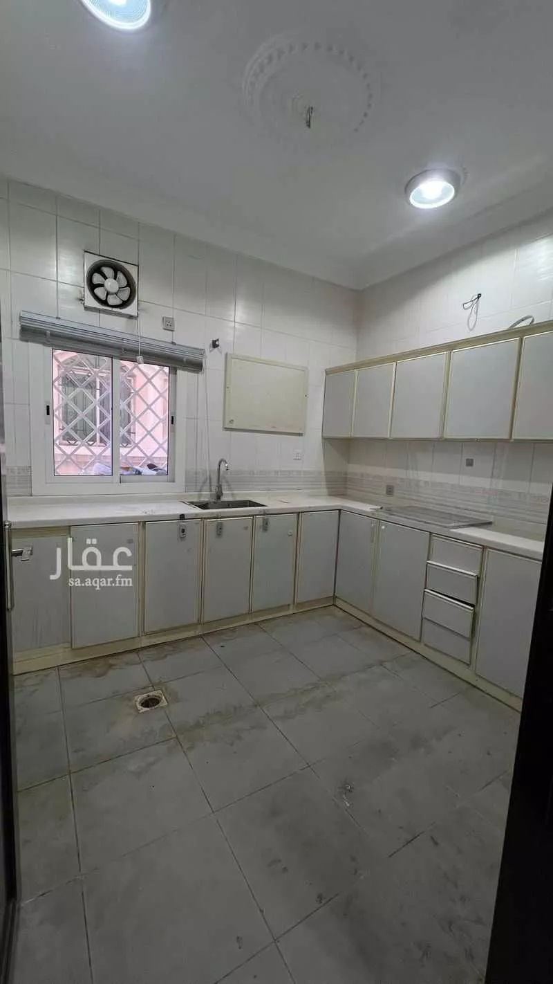 4 bedroom apartment in Al Muntazah, Jeddah 4