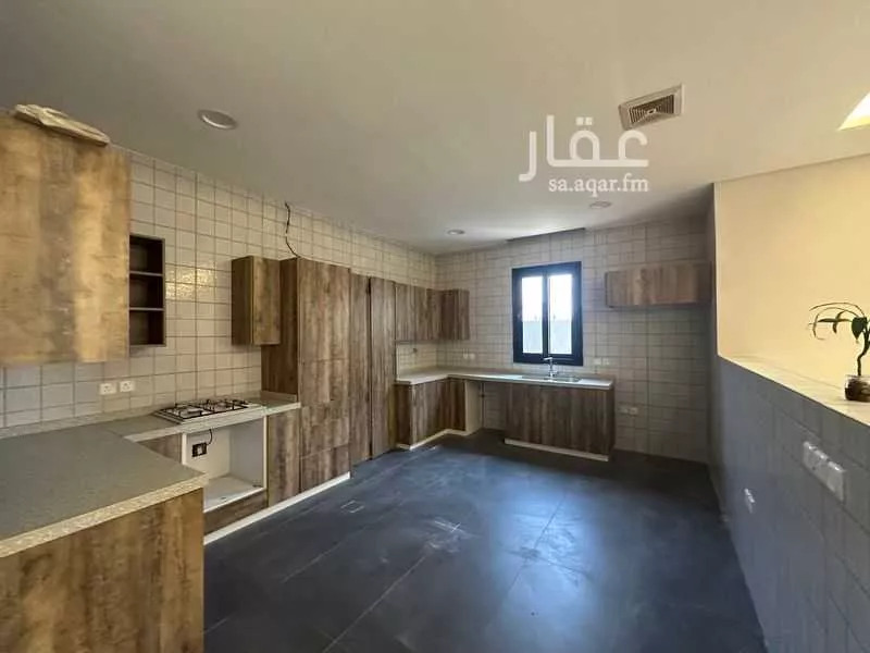 فيلا 4 غرف في الزمرد، جدة 5