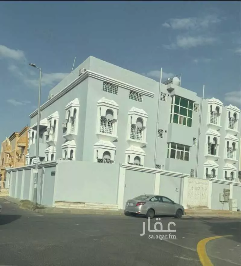 22 bedroom building in Umm Alarad, Taif