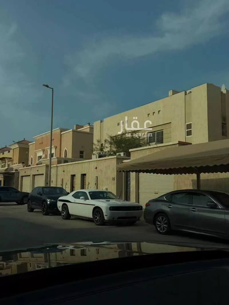 4 bedroom villa in Al Khalidiyah Ash Shamaliyah, Eastern Province 2