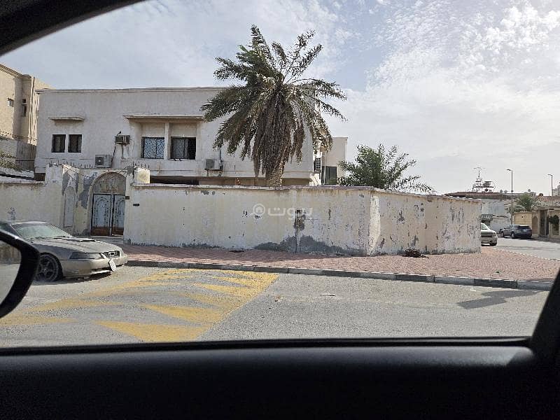 6 bedroom villa in East Beach, Eastern Province 3