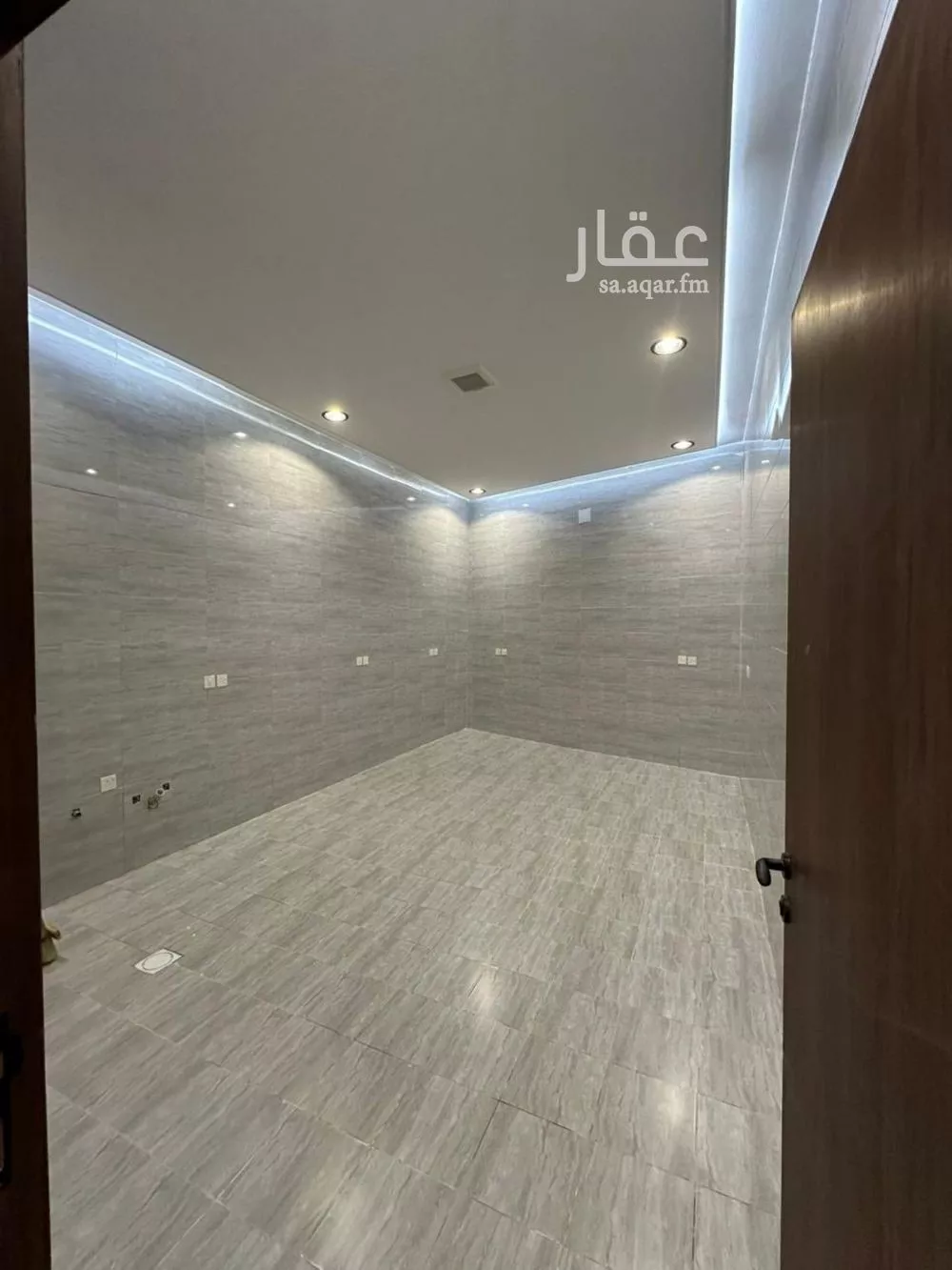 شقة 9 غرف في طيبة 3